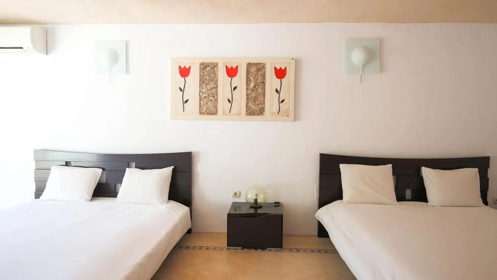 Private Apartment In Villa كالا يونغا إسبانيا